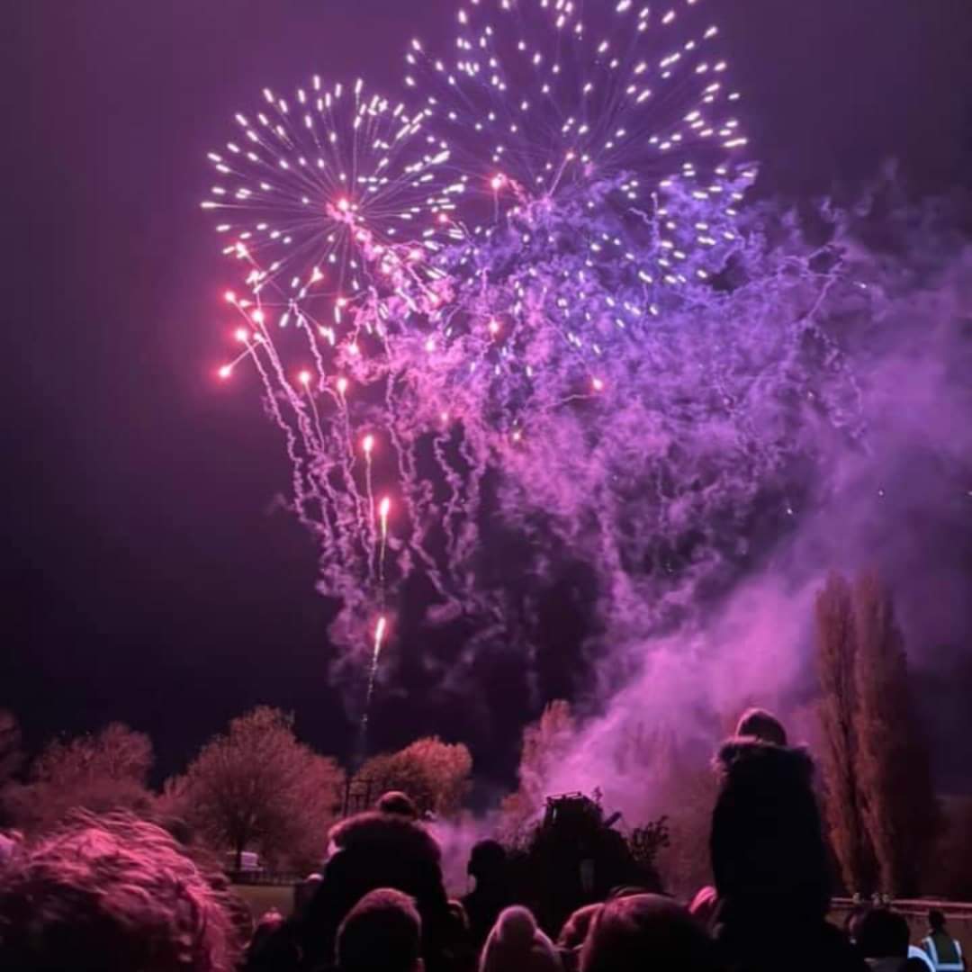 🎆 Buckingham’s FREE spectacular Bonfire and Fireworks display 2024 - Event Image 4 November 02, 2024 06:00 PM