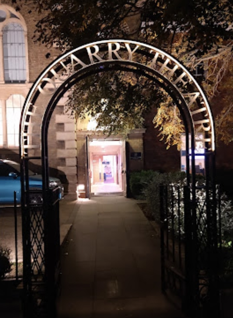 🎶 Five Star Swing At Christmas at the Quarry Theatre in Bedford - Event Image 2 December 11, 2024 07:00 PM