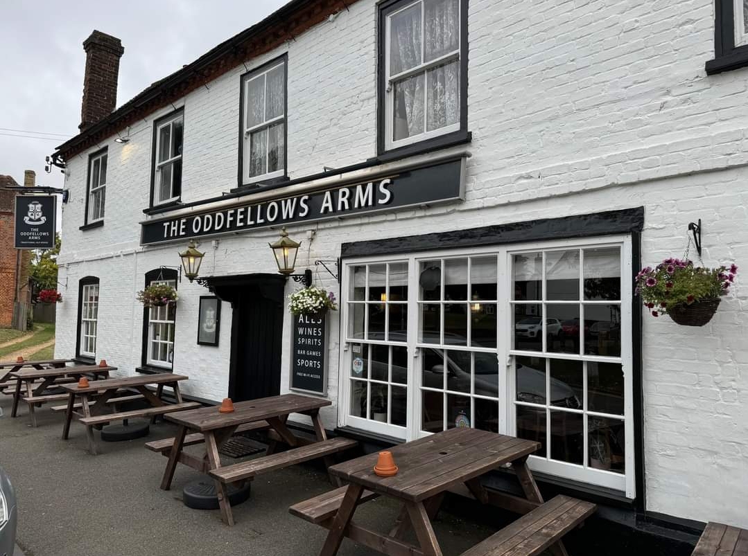 🌺 Complimentary Tea & Coffee at The Oddfellows in Toddington, Bedfordshire - Event Image 2 November 10, 2024 11:00 AM