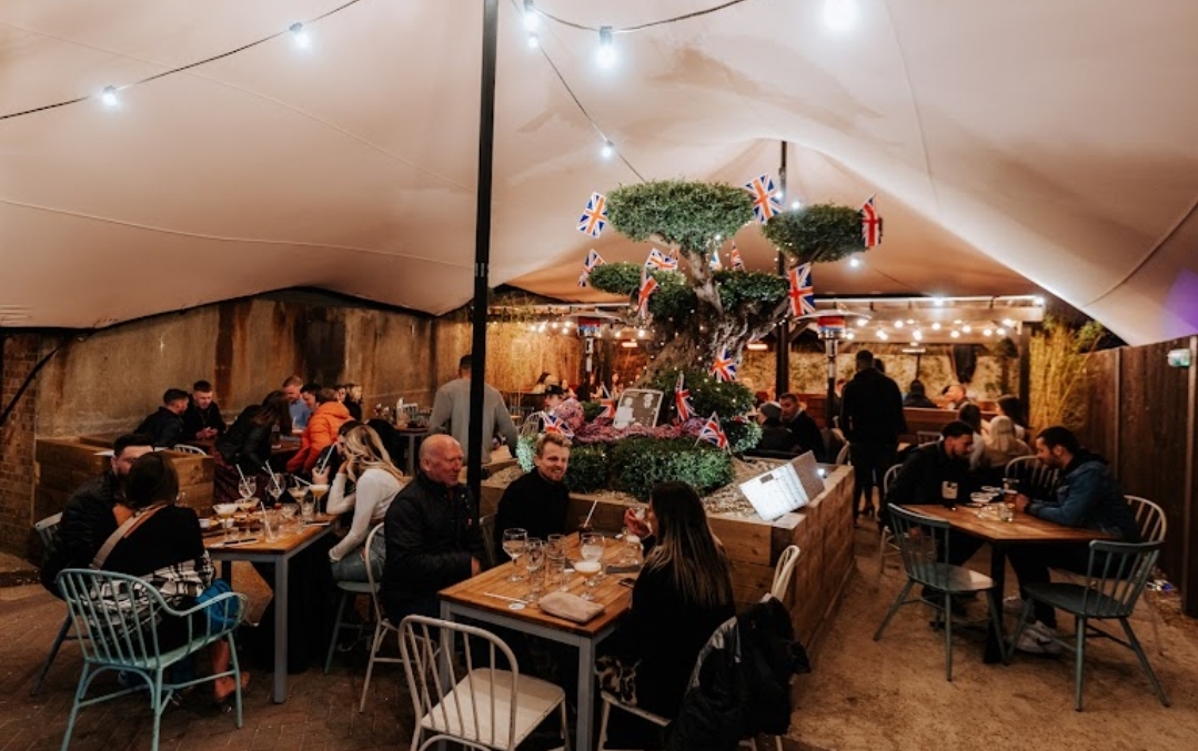 💘 Speed Dating in Hitchin Ages 20's-30's - Event Image 2 November 21, 2024 07:30 PM