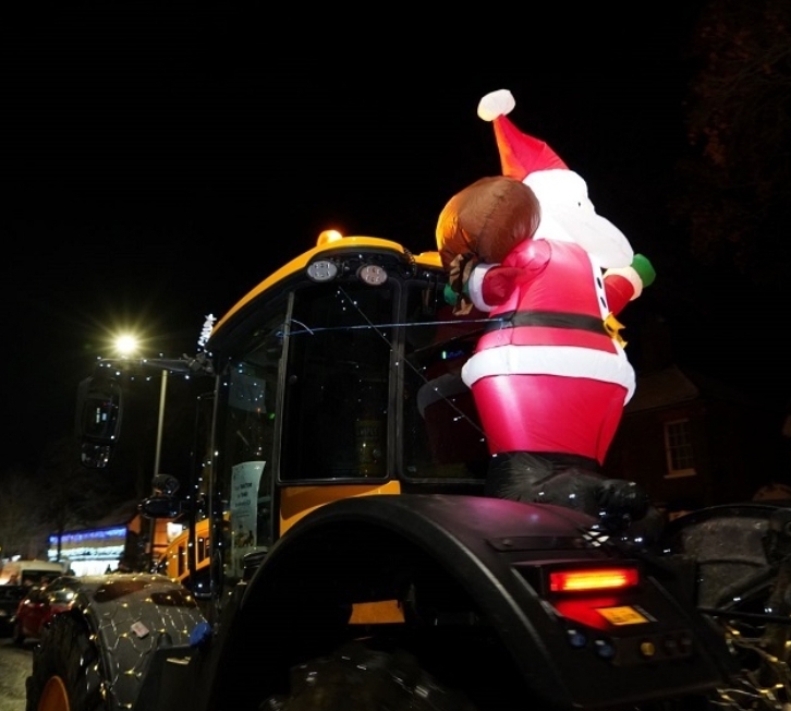 🚜 FARMERS CHRISTMAS TRACTOR TOUR FROM BALDOCK, TO LECTHWORTH, TO HITCHIN 2024  - Event Image 4 December 21, 2024 06:00 PM