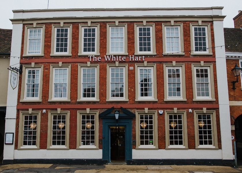 🎄 Christmas Craft Market in Ampthill at The White Hart, 125 Dunstable Street, Ampthill, MK45 2NG | Adults, Craft Fair, Family, Free Entry, Market, OAP, Play Area, Seasonal, Christmas | Suitable for: Children, Family, Toilets 🎄 Christmas Craft Market in Ampthill - Event Image 2 November 14, 2024 12:00 PM