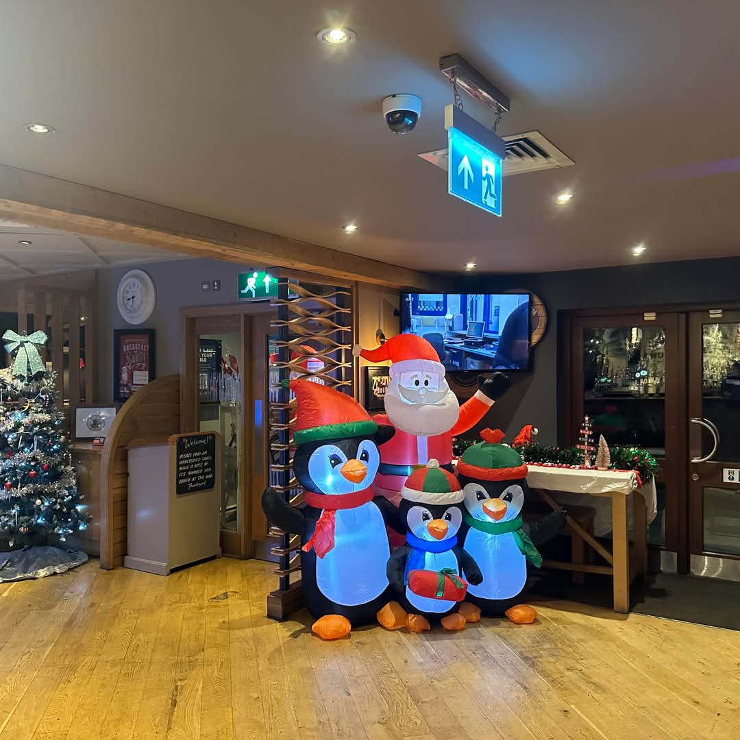 🧑🎄 Kids Christmas Eve Disco 2024 at The Market Cross in Dunstable at Market Cross, 14 Luton Road, Dunstable, Bedfordshire, LU5 4JN | Advance Booking, Annual, Baby/Toddlers, Christmas, Creative, Family, Food/Drink, Fun, Indoor, Kids, Music, Seasonal, Social, Ticket Event | Suitable for: Accessible, Children, Family, Toilets 🧑🎄 Kids Christmas Eve Disco 2024 at The Market Cross in Dunstable - Event Image 2 December 24, 2024 12:00 PM