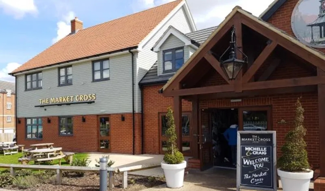 🧑🎄 Kids Christmas Eve Disco 2024 at The Market Cross in Dunstable at Market Cross, 14 Luton Road, Dunstable, Bedfordshire, LU5 4JN | Advance Booking, Annual, Baby/Toddlers, Christmas, Creative, Family, Food/Drink, Fun, Indoor, Kids, Music, Seasonal, Social, Ticket Event | Suitable for: Accessible, Children, Family, Toilets 🧑🎄 Kids Christmas Eve Disco 2024 at The Market Cross in Dunstable - Event Image 3 December 24, 2024 12:00 PM