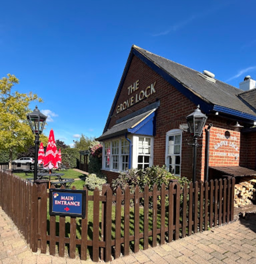 🎼 The BIG Sing Along 2024 at The Grove Lock in Leighton Buzzard  - Event Image 2 December 15, 2024 05:00 PM