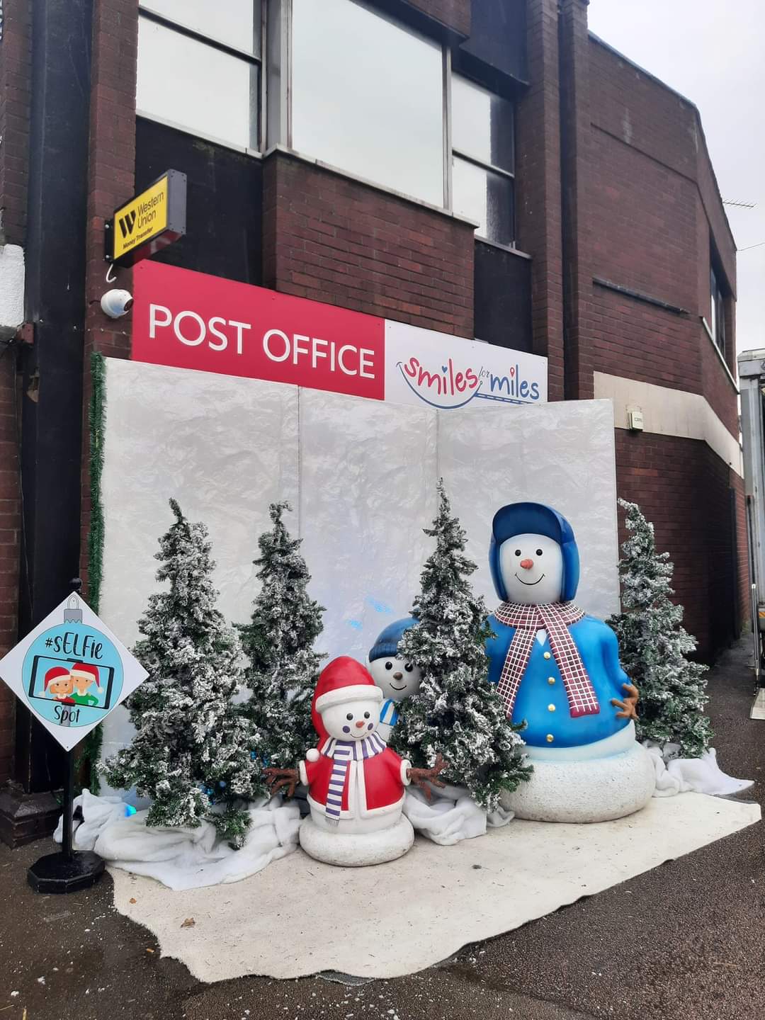 🎄 Sandy Christmas Light Switch on 2024 - Event Image 6 December 01, 2024 12:00 PM