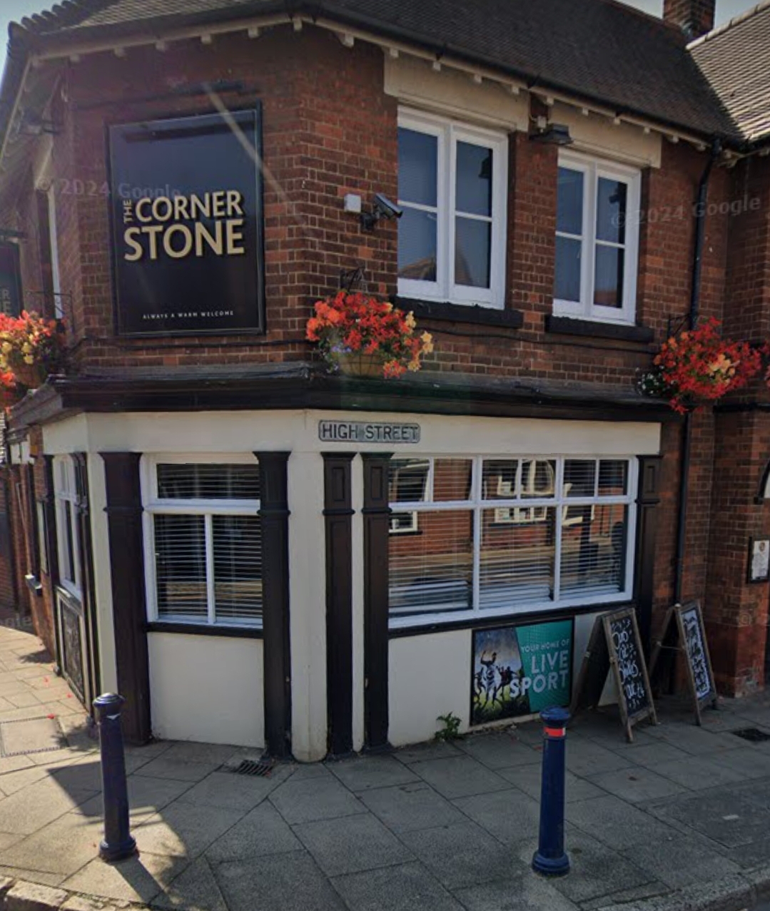 🧑‍🎄 FREE ENTRY DISCO AT THE CORNERSTONE IN SHEFFORD! 2024 - Event Image 3 December 20, 2024 05:00 PM