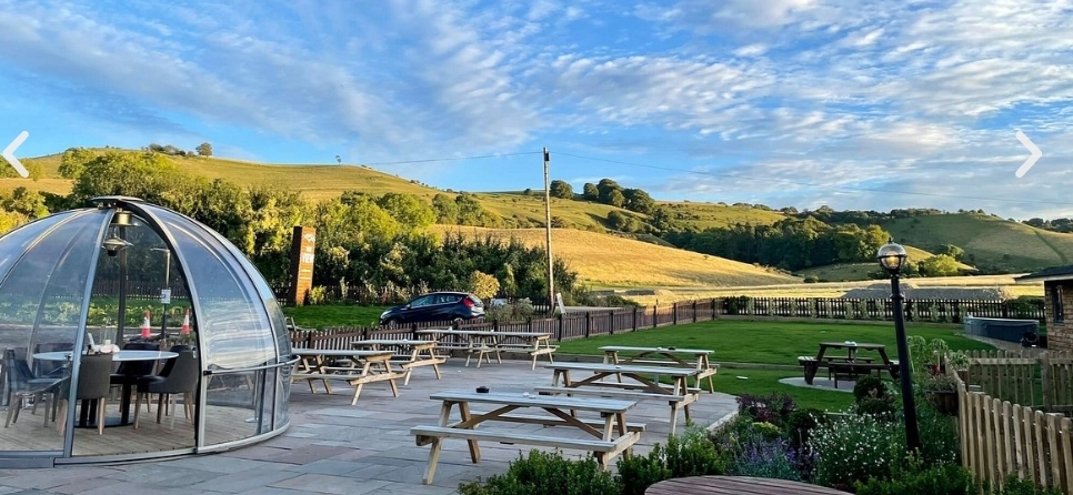 💕 Valentines Set Menu at The View in Pegsdon - Event Image 3 February 14, 2025 