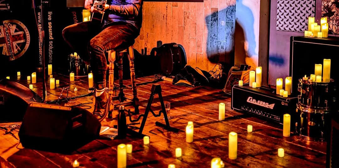 🕯Candlelight Blues Sessions at The Crooked Crow Bar in Leighton Buzzard (🍷🧀wine & cheeseboards available) - Event Image 2 January 30, 2025 08:00 PM