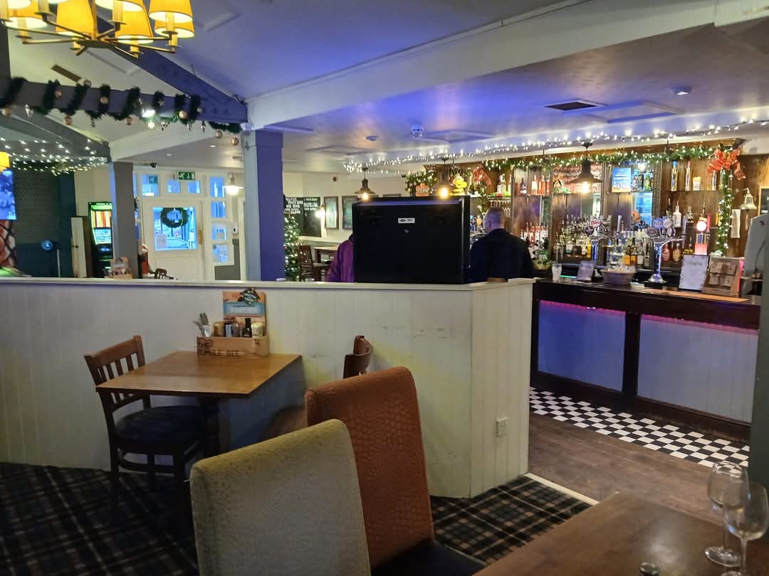 🤩 2 MEALS FOR £12.49 PLUS OTHER MEAL DEALS AT THE BUMBLE BEE IN FLITWICK at The Bumble Bee, Coniston Rd, Flitwick, Bedfordshire MK45 1QY | Adults, Date Idea, Family, Food/Drink, Indoor, Low Cost, OAP | Suitable for: Accessible, Family, Toilets, Wheelchair Friendly, Dog Friendly 🤩 2 MEALS FOR £12.49 PLUS OTHER MEAL DEALS AT THE BUMBLE BEE IN FLITWICK - Event Image 4 February 15, 2025