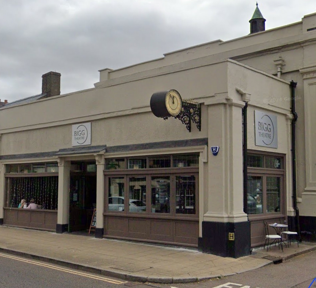 🎭 Shake It Up: The Improvised Shakespeare Show at The BIGG Theatre in Biggleswade  - Event Image 3 January 25, 2025 08:00 PM