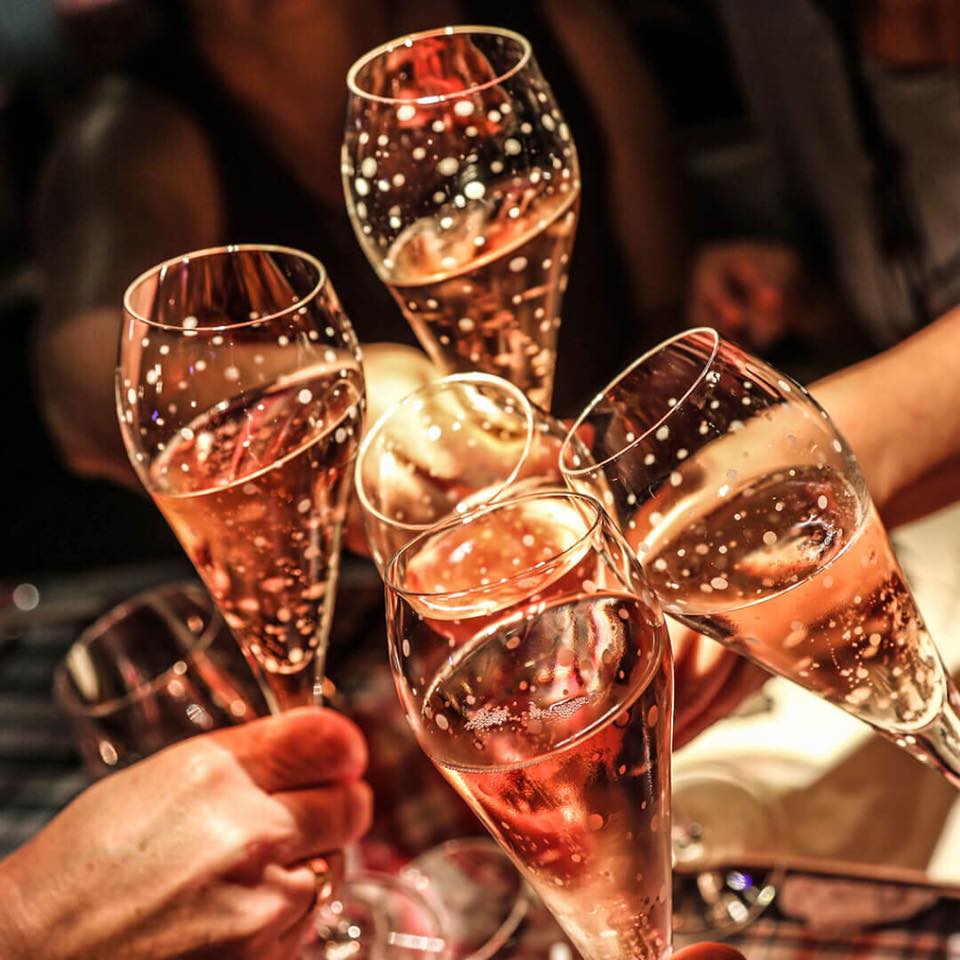 🍕 Mother’s Day Bottomless Pizza and Prosecco 2025 at Amores, Leighton Buzzard - March 30, 2025  at Amore Pizzeria, 2a Roebuck Mews, Hockliffe St, Leighton Buzzard, LU7 1HJ