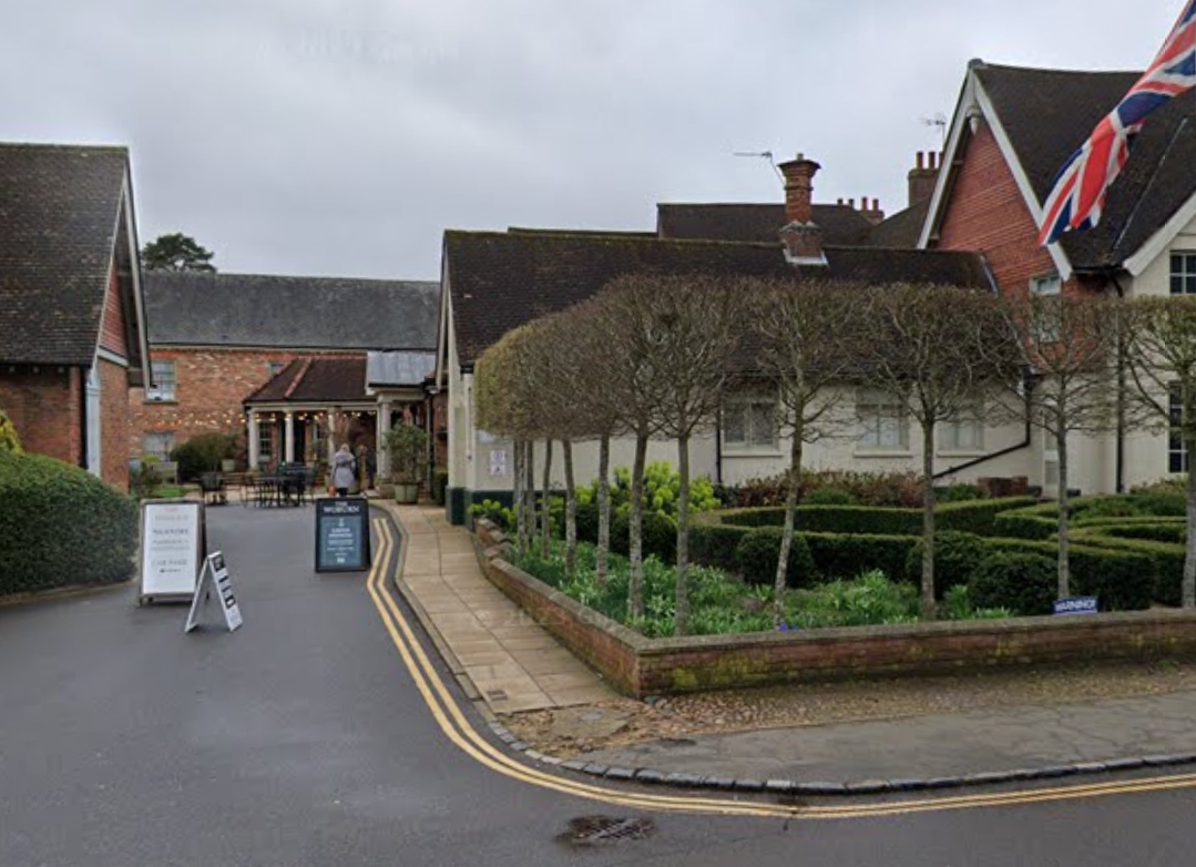 💍 FREE Valuation Day - Woburn at The Woburn, 1 George StreetMilton Keynes, England, MK17 9PX | Adults, Education, Free, History & Heritage, Indoor, Rainy Days, Social, Pubs / Restaurants, Recurring | Suitable for: Accessible, Toilets, Free Parking 💍 FREE Valuation Day - Woburn - Event Image 4 June 25, 2025 10:00 AM