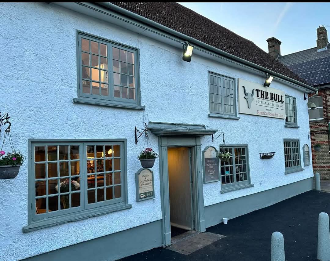 🎶 Saturday Night Music by David Duffy - The Bull, Barton-Le-Clay at The Bull, 77 Bedford Road, Barton in the Clay, MK45 4LL | Music, Adults, Entertainment, Food/Drink, Free Entry, Indoor, Nightlife, Social | Suitable for: Free Parking, Parking Onsite 🎶 Saturday Night Music by David Duffy - The Bull, Barton-Le-Clay - Event Image 2 February 15, 2025 09:00 PM