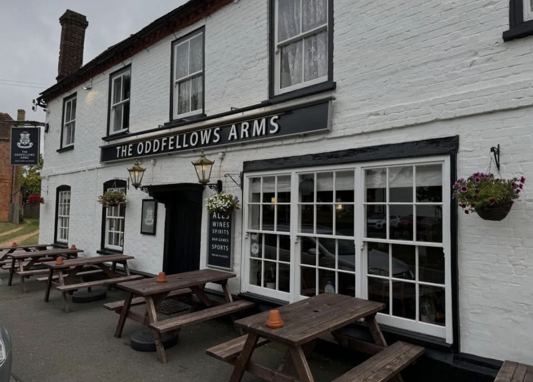 🍀 Free Entry - Jennifer Live at The Oddfellows in Toddington at The Oddfellows Arms, 9 Market Square, Toddington, Dunstable LU5 6BP | Adults, Entertainment, Free Entry, Fun, Music, Nightlife, Rainy Days, Social | Suitable for: Accessible, Adults Only, Toilets 🍀 Free Entry - Jennifer Live at The Oddfellows in Toddington - Event Image 2 March 15, 2025 08:00 PM