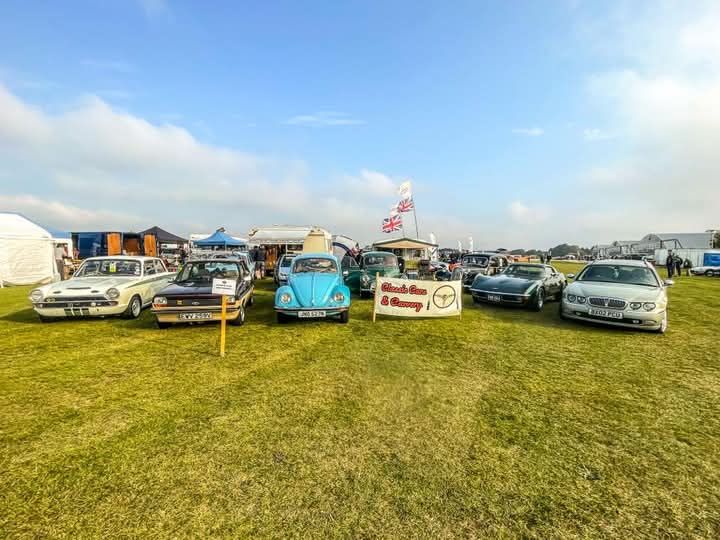 🚗 Classic Car Meet at The Beehive, Deanshanger - March 08, 2025 12:00 PM at The Beehive, 22 The Green, Deanshanger, Old Stratford, MK19 6HL