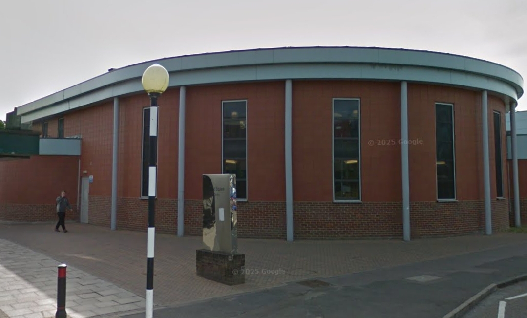 ⛱️ FREE - A day at the Beach at Houghton Regis Library  (booking needed) - Event Image 3 March 28, 2025 10:30 AM