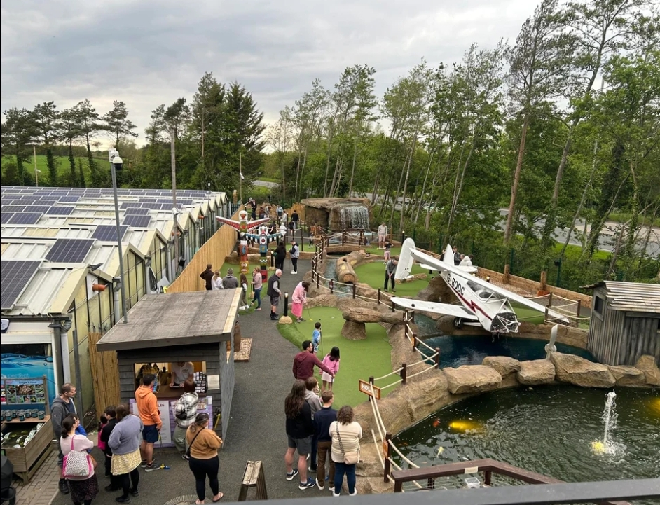 ⛳️ Bermuda Falls Crazy Golf in Henlow - Event Image 4 April 15, 2025 09:00 AM