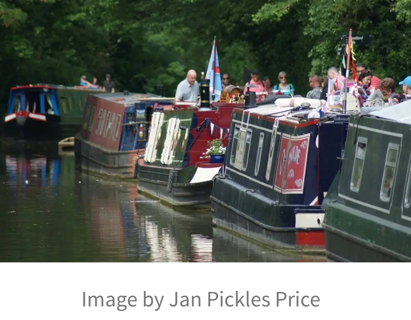 🛶 Linslade Easter Floating Market April 2025 at The Globe Inn, Globe Ln, Leighton Buzzard, Bedfordshire LU7 2TA | Adults, Craft Fair, Family, Free Entry, Outdoor, Scenic, Food/Drink | Suitable for: Children, Dog Friendly, Family 🛶 Linslade Easter Floating Market April 2025 - Event Image 5 April 18, 2025 10:00 AM