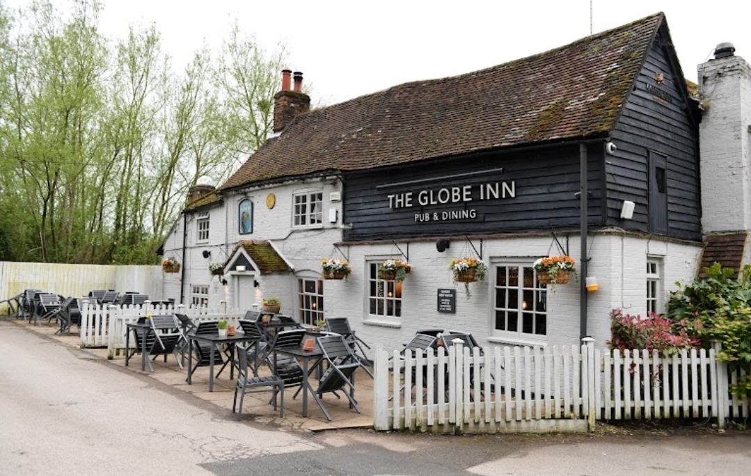 🛶 Linslade Easter Floating Market April 2025 at The Globe Inn, Globe Ln, Leighton Buzzard, Bedfordshire LU7 2TA | Adults, Craft Fair, Family, Free Entry, Outdoor, Scenic, Food/Drink | Suitable for: Children, Dog Friendly, Family 🛶 Linslade Easter Floating Market April 2025 - Event Image 8 April 18, 2025 10:00 AM