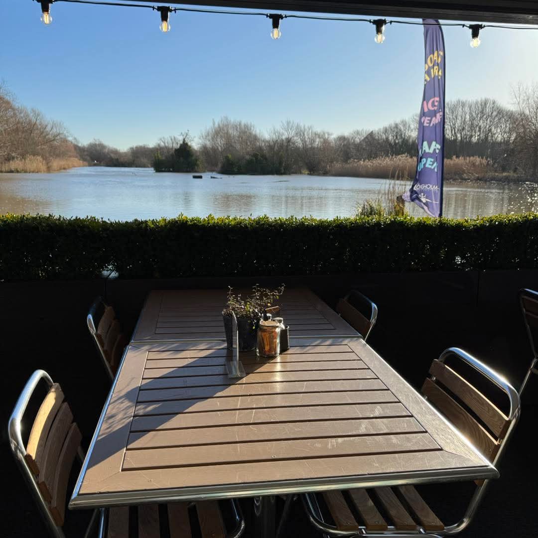🛶 Boat Hire in Bedford 2025 - Longholme Lake - Event Image 4 April 06, 2025 10:00 AM