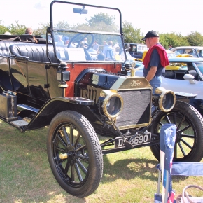 🚗 Luton Festival of Transport 2025 at The Stockwood Park Show Ground at Stockwood Park,-Car Park 2, Luton, LU1 5NS | Adults, Automotive, Baby/Toddlers, Charity, Entertainment, Family, Food/Drink, Fun, Kids, Low Cost, Music, Outdoor, Pay On Entry, Social, Teens, Stalls | Suitable for: Accessible, Children, Family, Parking Onsite, Toilets 🚗 Luton Festival of Transport 2025 at The Stockwood Park Show Ground - Event Image 4 June 01, 2025 10:00 AM