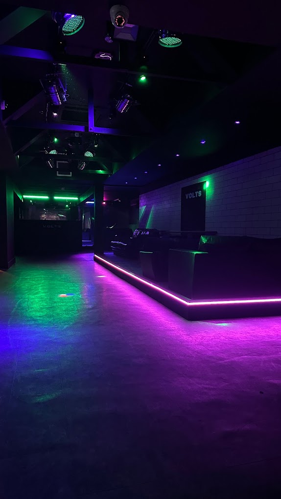 🎧 Mr Traumatik at Volts Nightclub, Hemel Hempstead at Volts Nightclub 4 Waterhouse St, Hemel Hempstead, HP1 1ET | Adults, Advance Booking, Food/Drink, Indoor, Music, Nightlife, Ticket Event | Suitable for: Adults Only, Toilets 🎧 Mr Traumatik at Volts Nightclub, Hemel Hempstead - Event Image 2 May 03, 2025 10:00 PM
