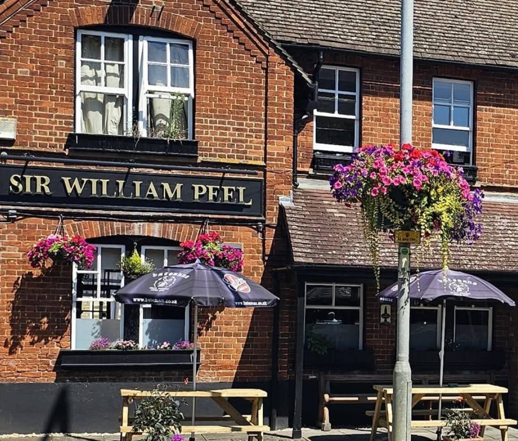 🎶 Stars on 45 at Sir William Peel Pub in Sandy at The Sir William Peel, 39 High St, Sandy SG19 1AG
| Adults, Entertainment, Food/Drink, Free Entry, Fun, Music, Nightlife, Social | Suitable for: Free Parking, Parking Onsite, Toilets 🎶 Stars on 45 at Sir William Peel Pub in Sandy - Event Image 2 May 10, 2025 02:00 PM