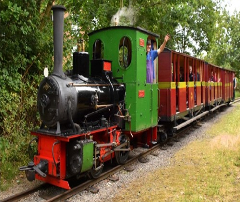 🐷🚂 Meet Peppa Pig at Leighton Buzzard Railway - May 2025 at Leighton Buzzard Railway, Pages Park Station, Billington Rd, Leighton Buzzard LU7 4TG | Advance Booking, Attractions, Automotive, Baby/Toddlers, Family, Food/Drink, Fun, History & Heritage, Indoor, Kids, Outdoor, Rainy Days, Ticket Event | Suitable for: Accessible, Children, Dog Friendly, Family, Free Parking, Parking Onsite, Toilets, Wheelchair Friendly 🐷🚂 Meet Peppa Pig at Leighton Buzzard Railway - May 2025 - Event Image 2 May 25, 2025 11:00 AM
