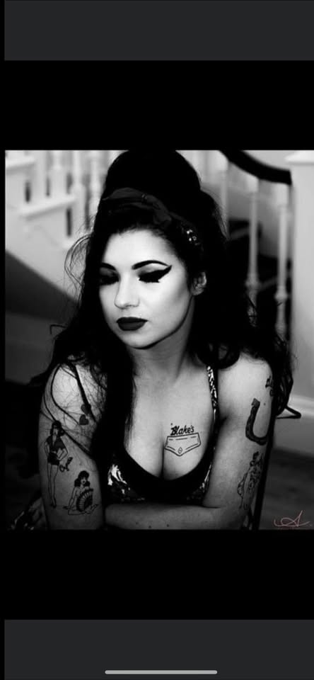 🎤 Amy Winehouse & Sunday Roasts - The White Swan, Dunstable  - November 09, 2025 03:00 PM at The White Swan, 91-93 High Street South, Dunstable, Bedfordshire LU6 3SF United Kingdom