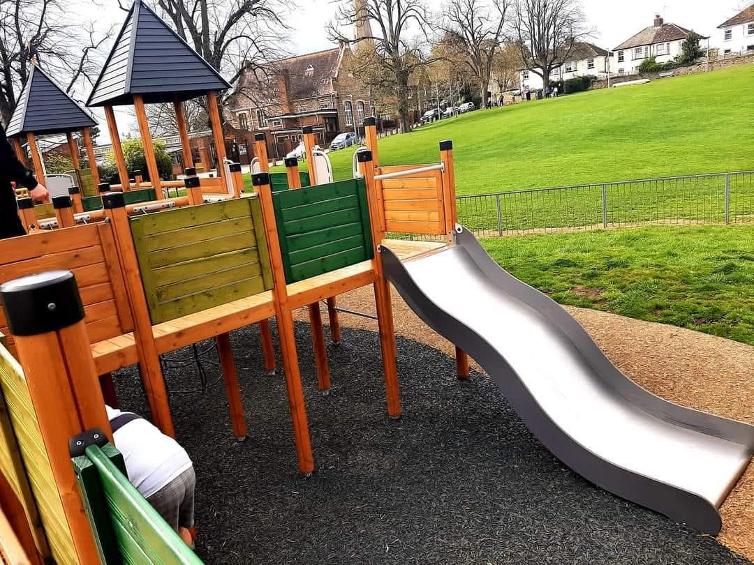 💦 Free Leighton Buzzard Splash Park - Parsons Close  - Event Image 7 May 27, 2025 10:00 AM