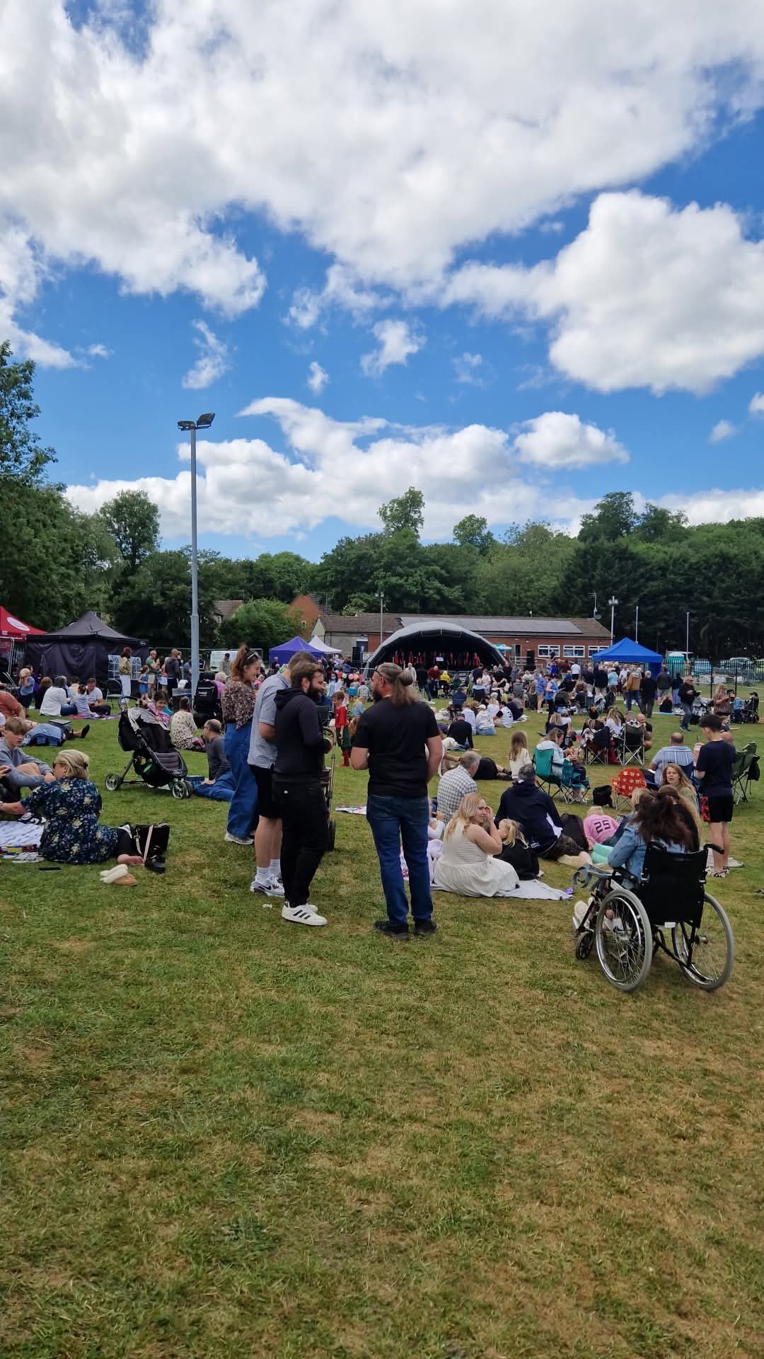 🎶 Buckingham Live 2025 (Free music festival) at Buckingham Football Club,
Stratford Rd, Buckingham MK18 1NY
| Activities, Date Idea, Entertainment, Family, Food/Drink, Free Entry, Fun, Kids, Music, Nightlife, Outdoor, Teens, Walks, Water | Suitable for: Children, Family, Accessible, Wheelchair Friendly 🎶 Buckingham Live 2025 (Free music festival) - Event Image 5 May 25, 2025 01:00 PM