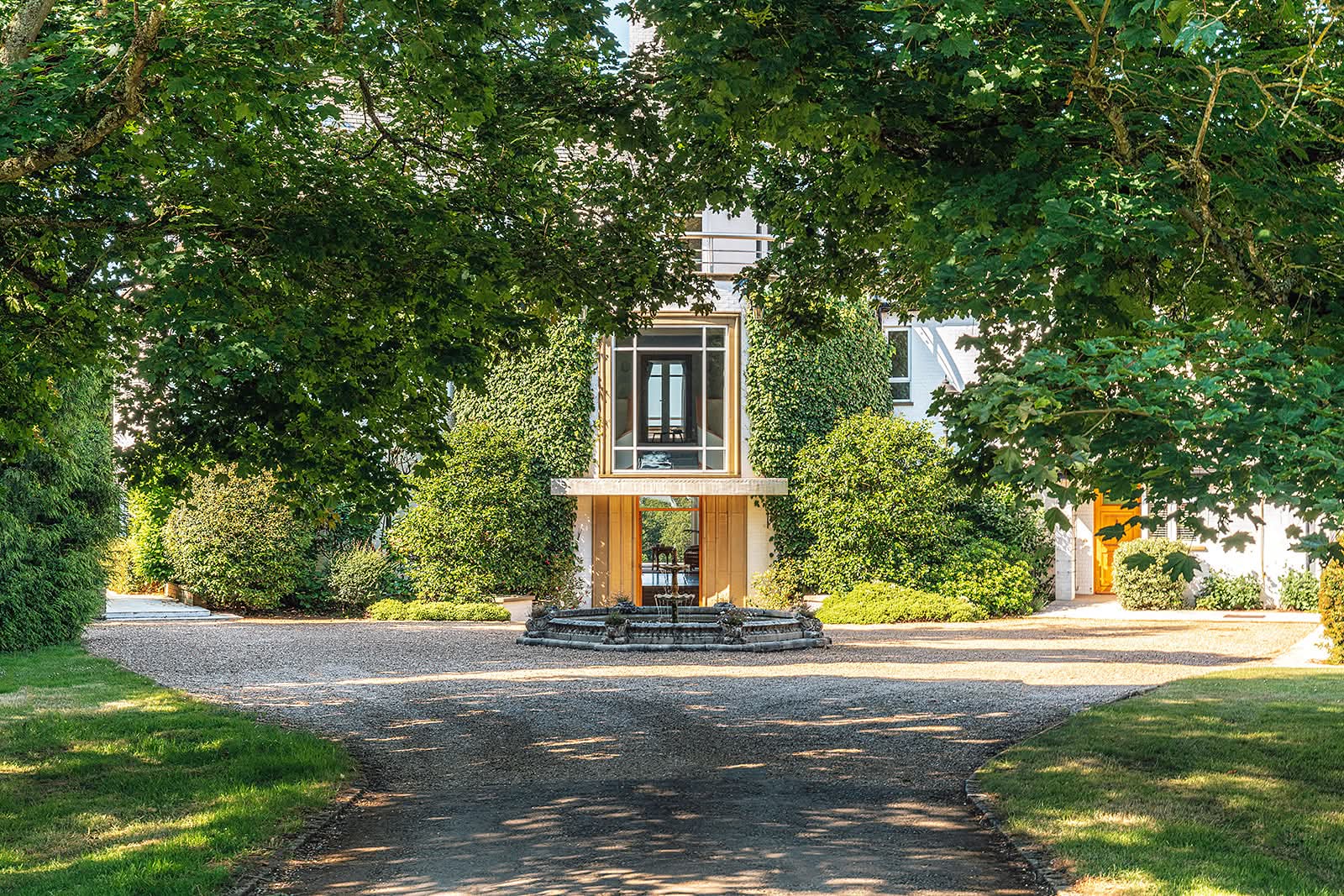 🌸 Open Gardens at Waresley Estate (Free entry) - Event Image 2 May 26, 2025 09:00 AM