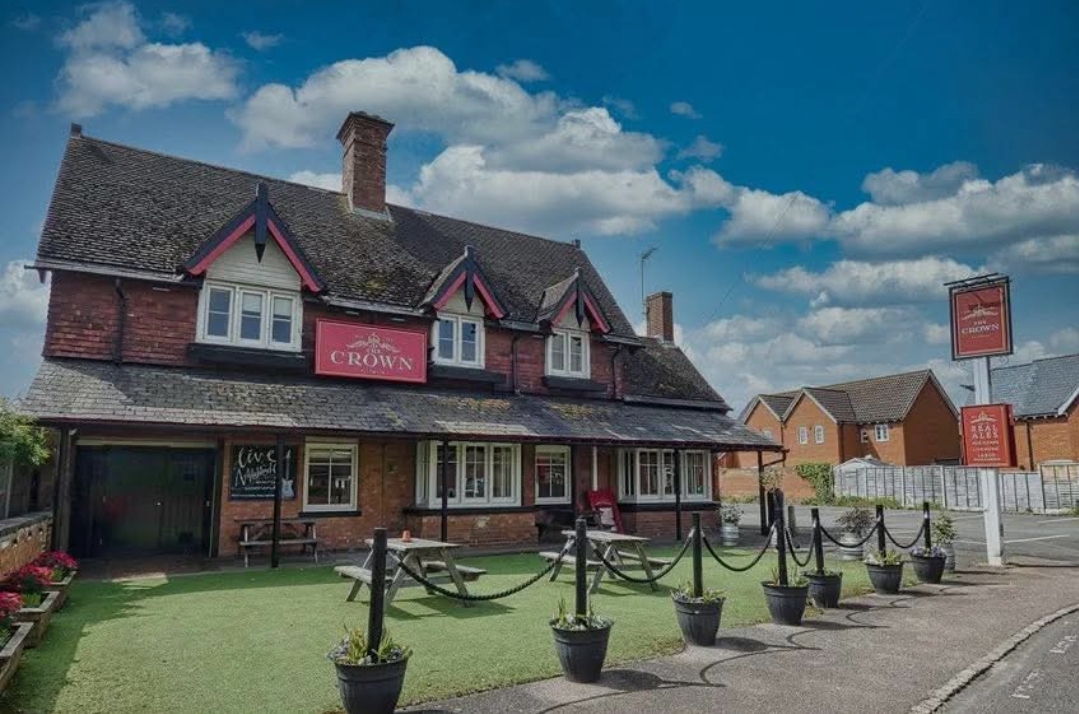 🖍 Free Crafts Table for Kids - The Crown, Flitwick at The Crown, Station Rd, Flitwick MK45 1LA | Activities, Baby/Toddlers, Creative, Food/Drink, Free, Free Entry, Fun, Half Term, Kids, Pubs / Restaurants, Rainy Days, Recurring, Social | Suitable for: Children, Family, Free Parking, Parking Onsite, Toilets, Dog Friendly 🖍 Free Crafts Table for Kids - The Crown, Flitwick - Event Image 2 August 05, 2025 12:00 PM