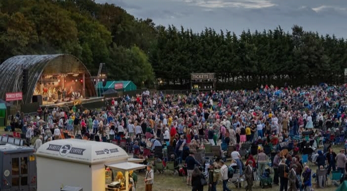 🎊 Twinwood Festival 2025 (🏕 Camping available) at Twinwood Road,
Clapham, Beds, MK41 6AB | Activities, Adults, Advance Booking, Attractions, Comedy, Date Idea, Entertainment, Family, Food/Drink, Fun, History & Heritage, Indoor, Music, Nightlife, Outdoor, Rainy Days, Social, Stalls, Ticket Event, Overnight, Teens | Suitable for: Accessible, Family, Free Parking, Toilets, Wheelchair Friendly, Blue Badge Parking 🎊 Twinwood Festival 2025 (🏕 Camping available) - Event Image 13 August 22, 2025 10:30 AM
