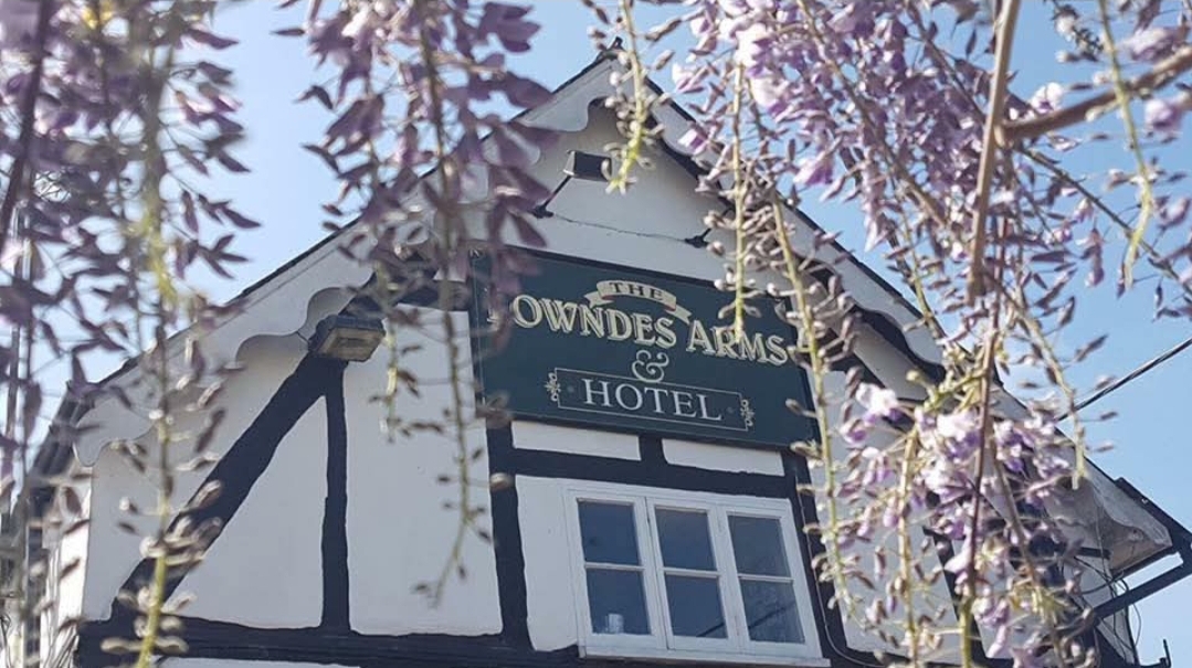 🎶 Soul & Mowtown in the Garden - The Lowndes Arms, Whaddon at The Lowndes Arms, 4 High St, Whaddon, Milton Keynes MK17 0NA | Adults, Date Idea, Entertainment, Food/Drink, Free Entry, Music, Nightlife, Outdoor, Pubs / Restaurants, Social | Suitable for: Family, Free Parking, Parking Onsite, Toilets 🎶 Soul & Mowtown in the Garden - The Lowndes Arms, Whaddon - Event Image 2 July 12, 2025 03:00 PM