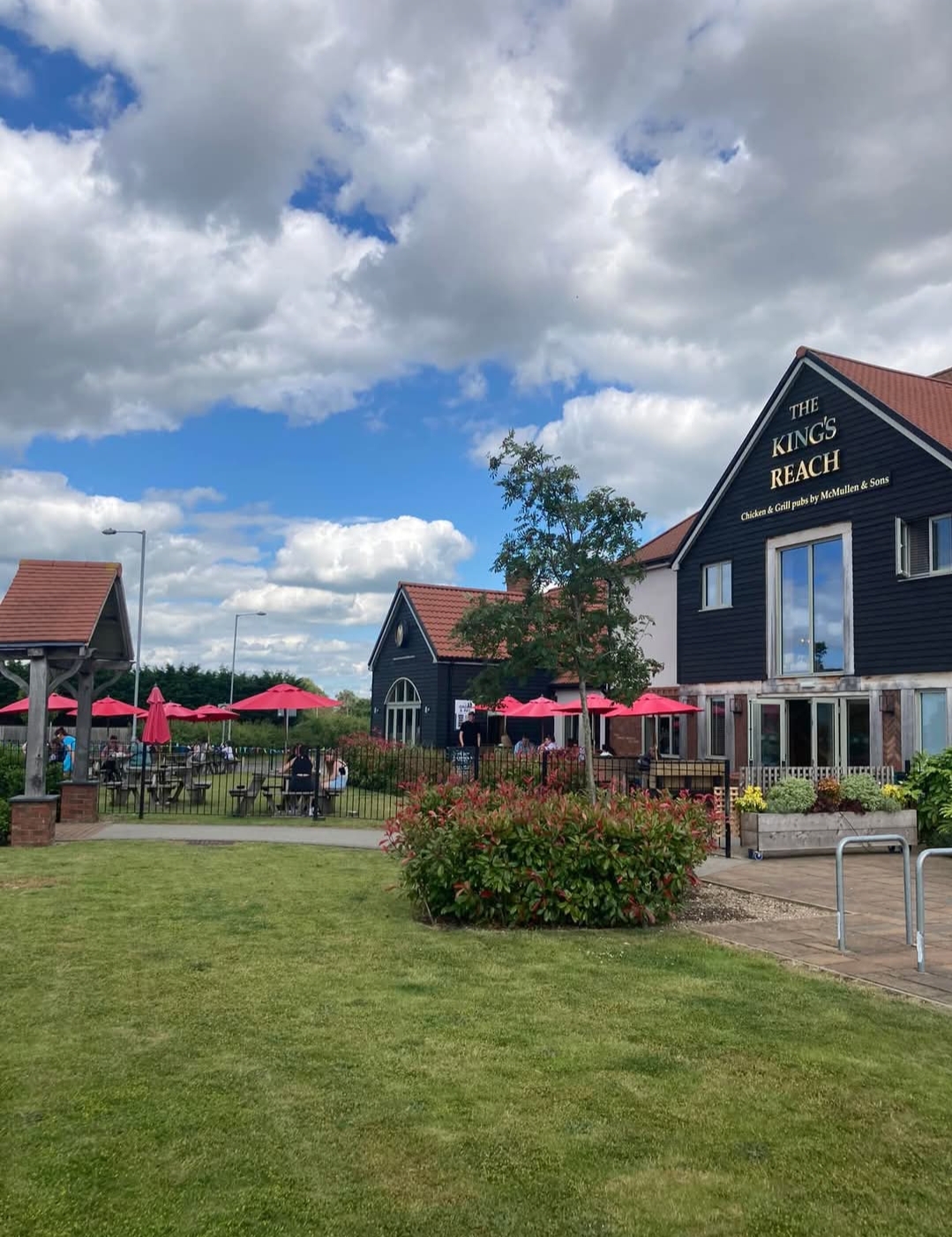 🏰 Friday Fun Day Bouncy Castle - The King's Reach, Biggleswade at The Kings Reach, Potton Road, Biggleswade, SG18 0EL | Baby/Toddlers, Family, Food/Drink, Free Entry, Fun, Half Term, Kids, Outdoor, Pubs / Restaurants, Play Area | Suitable for: Accessible, Baby Changing, Children, Dog Friendly, Family, Free Parking, Parking Onsite, Toilets, Wheelchair Friendly 🏰 Friday Fun Day Bouncy Castle - The King's Reach, Biggleswade - Event Image 2 August 22, 2025 04:00 PM