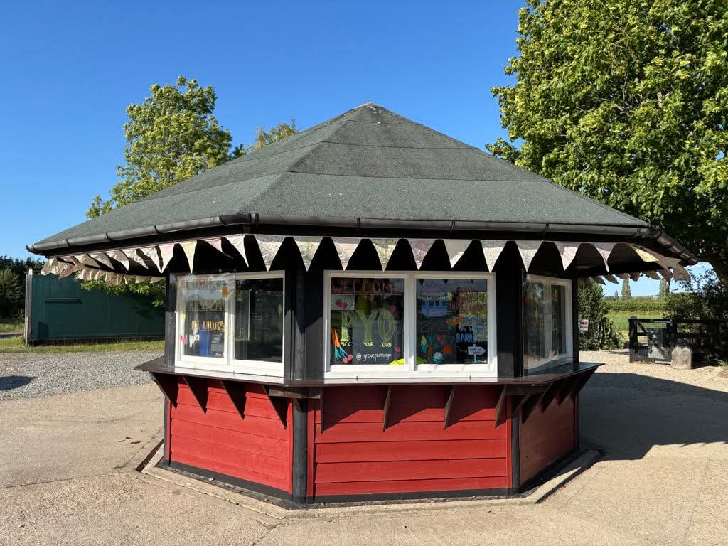 🍓 Pick Your Own - Grove Farm, Ivinghoe at Grove Farm, Great Gap, Ivinghoe, Leighton Buzzard LU7 9DZ | Adults, Baby/Toddlers, Date Idea, Food/Drink, Free Entry, Kids, Outdoor, Teens | Suitable for: Accessible, Children, Family, Free Parking, Parking Onsite, Toilets 🍓 Pick Your Own - Grove Farm, Ivinghoe - Event Image 3 July 12, 2025 10:00 AM