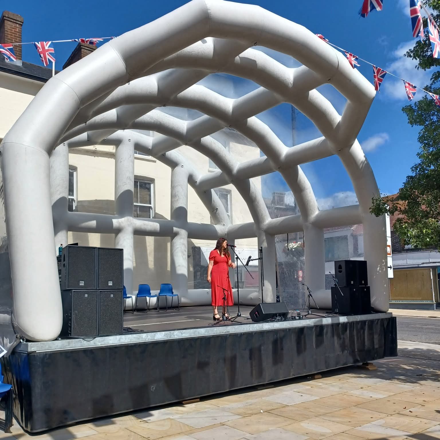 🎉 Ashton Square Day 2025 - Dunstable at Ashton Square, Dunstable, Bedfordshire Dunstable LU6 3HA | Adults, Craft Fair, Entertainment, Food/Drink, Free, Free Entry, Fun, Half Term, Kids, Music, Outdoor, Play Area, Stalls, Animals, Theatre | Suitable for: Children, Family 🎉 Ashton Square Day 2025 - Dunstable - Event Image 2 August 16, 2025 09:30 AM