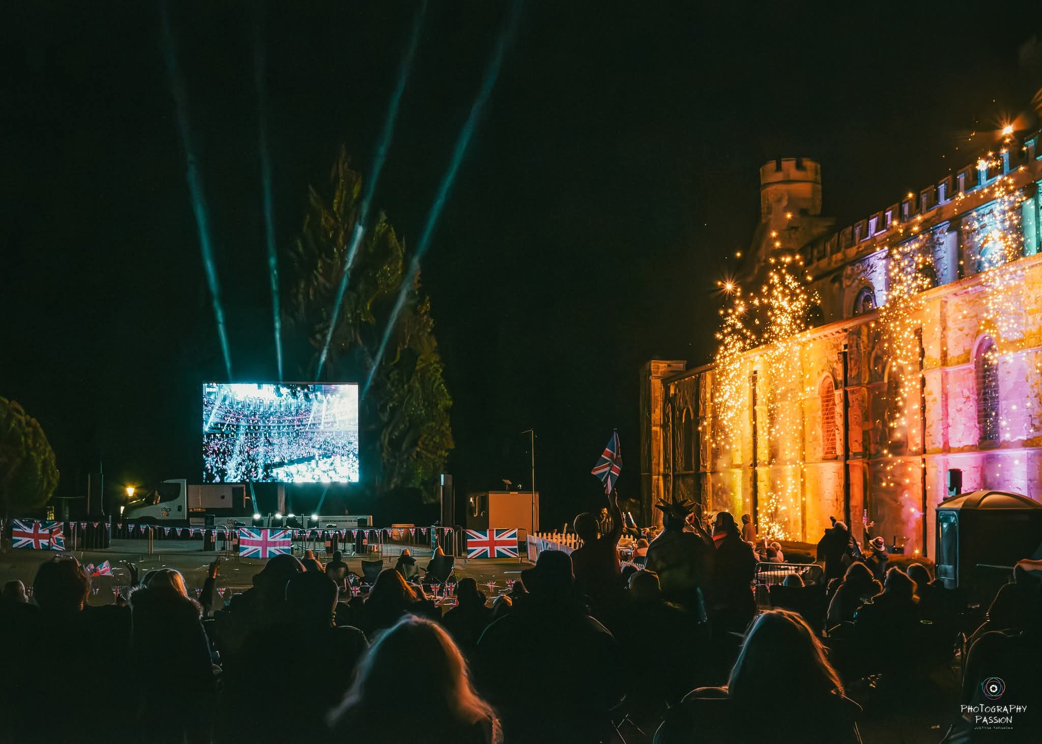 🎇 Proms In the Park 2025 - Dunstable at Priory Gardens, 18 Priory Rd, Dunstable, Bedfordshire LU5 4HR | Adults, Date Idea, Entertainment, Family, Food/Drink, Free Entry, Kids, Music, Nightlife, Outdoor, Scenic, Attractions, Free | Suitable for: Accessible, Family, Toilets, Parking Onsite 🎇 Proms In the Park 2025 - Dunstable - Event Image 2 September 13, 2025 03:00 PM