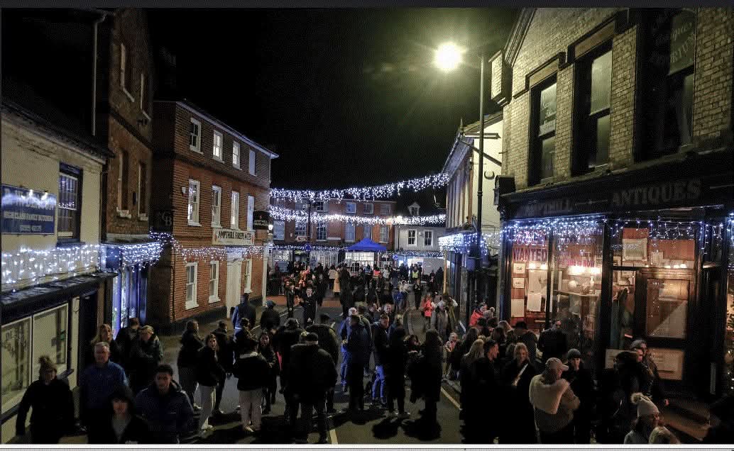 🎄 Ampthill Christmas Light Switch On - 2025 - Event Image 3 November 16, 2025 01:30 PM