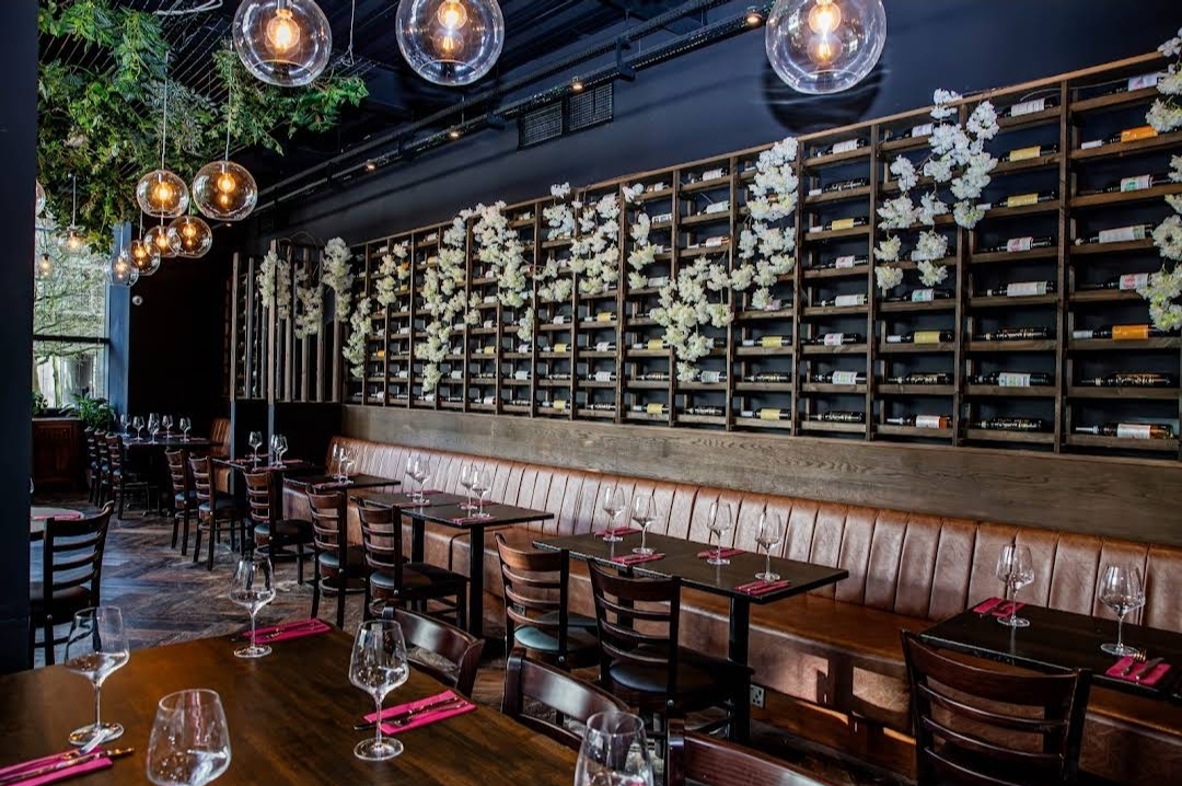 💘 Singles Night - The Residence Bar & Kitchen, Milton Keynes  - Event Image 2 September 19, 2025 07:30 PM