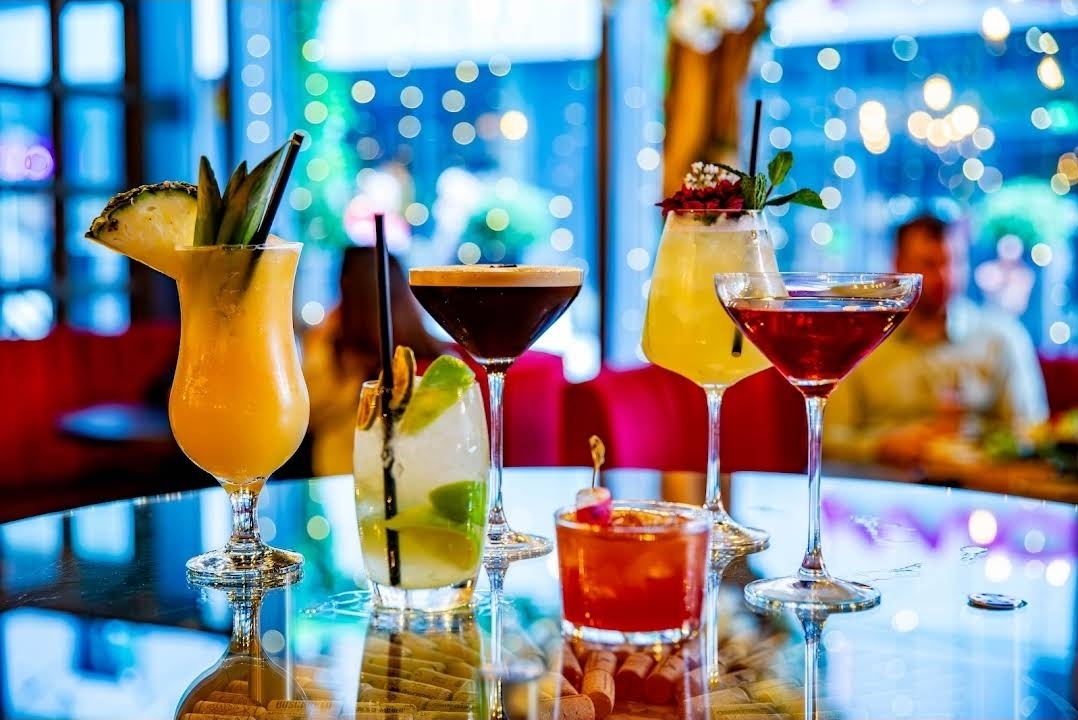 💘 Singles Night - The Residence Bar & Kitchen, Milton Keynes  - Event Image 3 September 19, 2025 07:30 PM