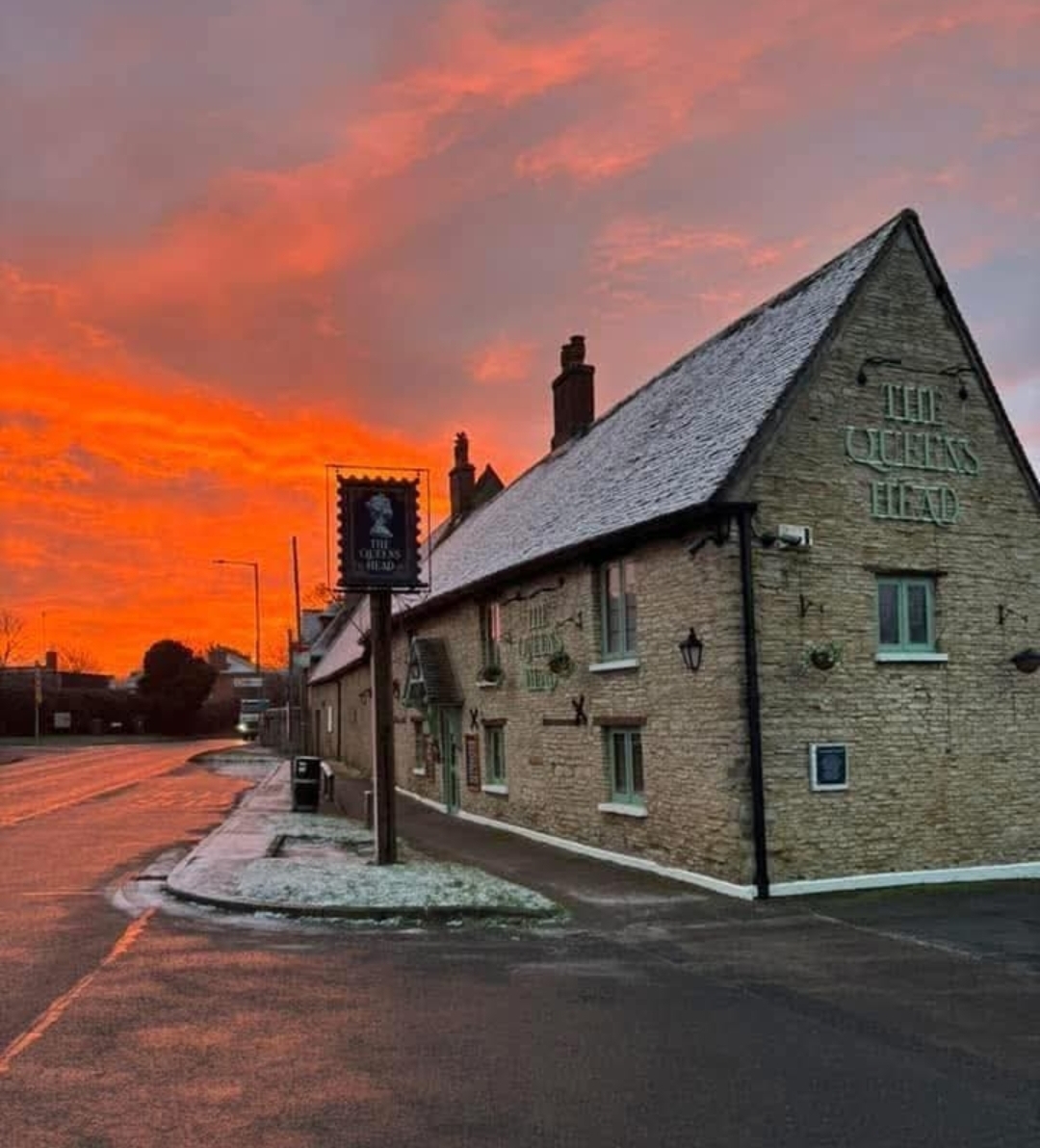 🎸  Live Music Sunday at Queens Head Inn, Milton Ernest - Event Image 2 September 21, 2025 03:00 PM
