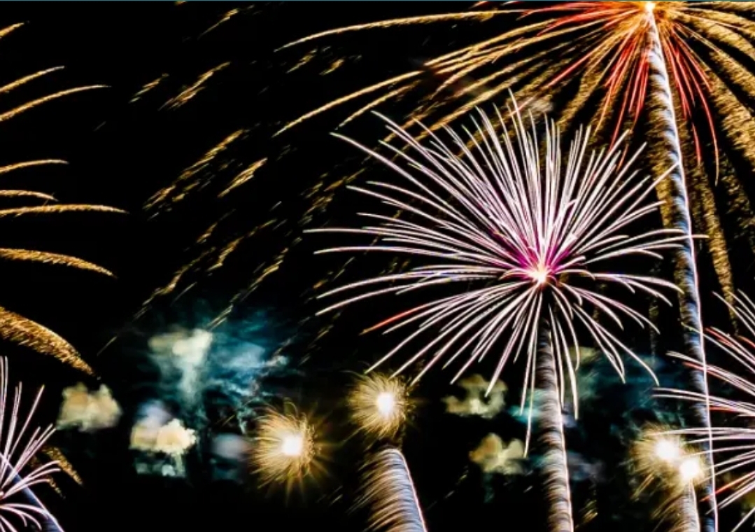 🎇 Olney Fireworks 2025 at Olney Recreation Ground, Olney MK46 4DH | Advance Booking, Attractions, Date Idea, Family, Food/Drink, Fun Fair, Kids, Nightlife, Outdoor, Seasonal, Ticket Event, Adults | Suitable for: Children, Family 🎇 Olney Fireworks 2025 - Event Image 2 November 02, 2025 04:30 PM