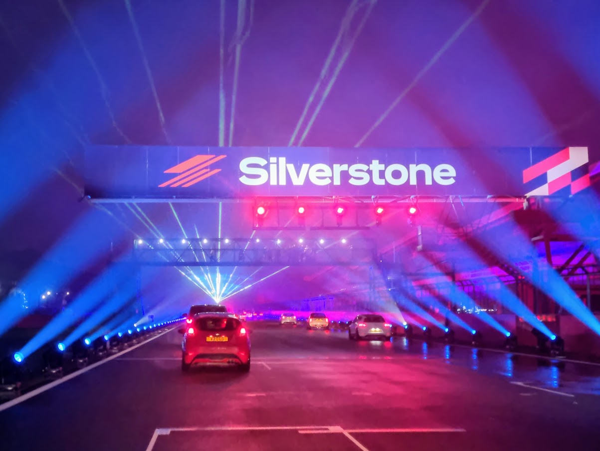 🚦🚘 Lap of Lights 2025/2026 - Silverstone Circuit, Towester - Event Image 2 January 02, 2026 04:30 PM