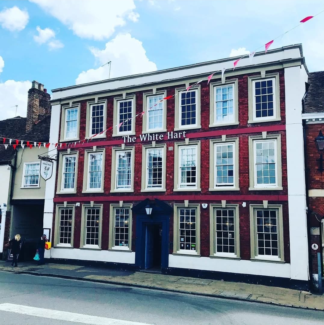 🛍 The White Hart Artisan Craft Market - The White Hart at The White Hart, 125 Dunstable St, Ampthill, Bedford MK45 2NG | Adults, Craft Fair, Family, Food/Drink, Free Entry, Indoor, Outdoor, Pubs / Restaurants, Stalls | Suitable for: Family, Toilets 🛍 The White Hart Artisan Craft Market - The White Hart - Event Image 2 October 02, 2025 12:00 PM