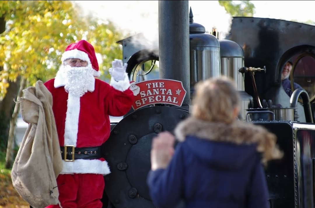 🎅🚂 Santa Steam Special 2025 - Leighton Buzzard Railway - Event Image 4 December 10, 2025 10:30 AM