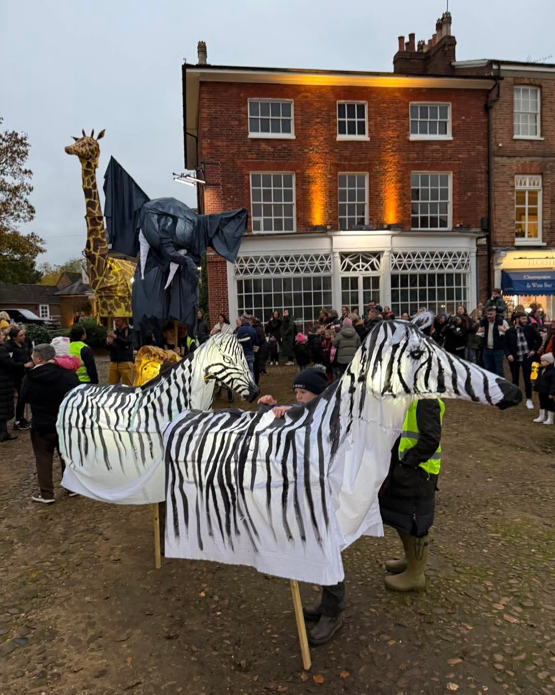 🎇 Woburn Fireworks Display 2025 - Woburn Village Hall  at Woburn Village Hall Crawley Rd, Woburn, Milton Keynes MK17 9QD | Adults, Advance Booking, Date Idea, Entertainment, Family, Fireworks, Food/Drink, Fun Fair, Indoor, Nightlife, Outdoor, Ticket Event | Suitable for: Blue Badge Parking, Family, Toilets 🎇 Woburn Fireworks Display 2025 - Woburn Village Hall  - Event Image 2 November 01, 2025 04:00 PM