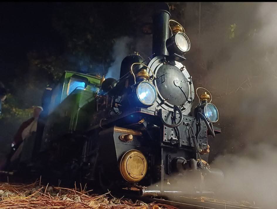 🚂👻 Halloween Miniature Train Rides 2025 - Caldecotte,  Milton Keynes at Caldecotte Miniature Railway, Lakeside Grove, Milton Keynes MK7 8HP | Automotive, Baby/Toddlers, Family, Fun, Half Term, Halloween, Kids, Low Cost, Nightlife, Pay On Entry, Tickets | Suitable for: Children, Family, Free Parking, Parking Onsite 🚂👻 Halloween Miniature Train Rides 2025 - Caldecotte,  Milton Keynes - Event Image 3 October 31, 2025 04:30 PM